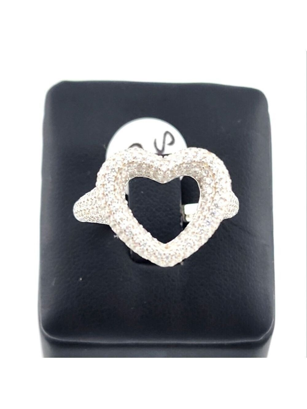 Elegant 925 Sterling Silver Heart Ring – Polished & Chic Design